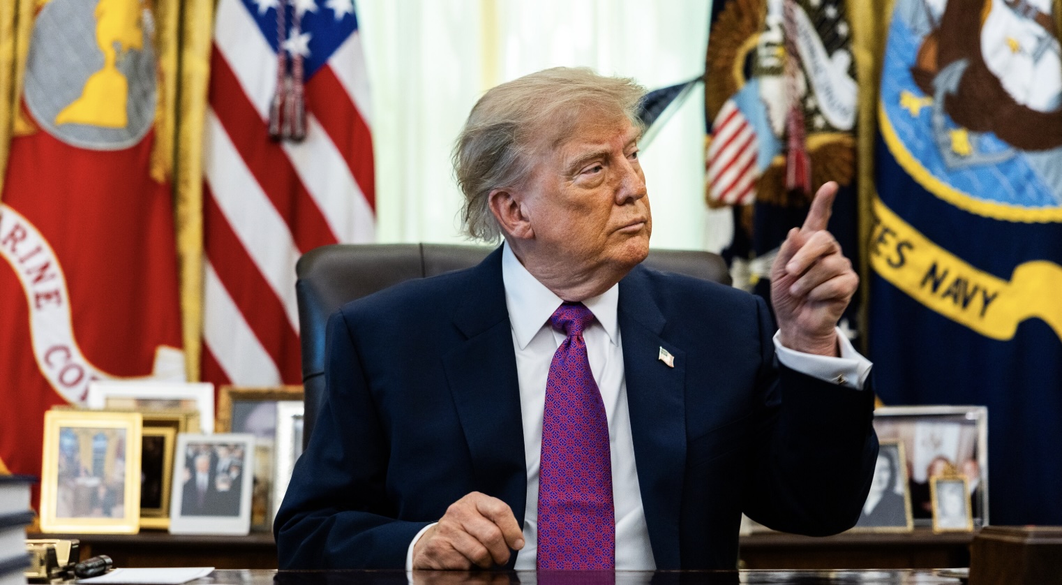 Tell Google and Apple: Stop caving to Trump and his ridiculous name-change stunts!