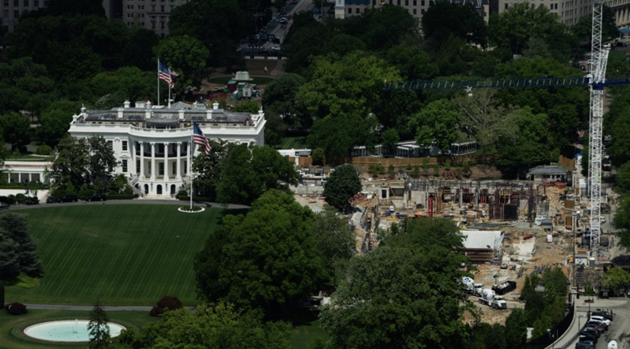 Tell the Senate: NO public funds for Trump’s silly ballroom!